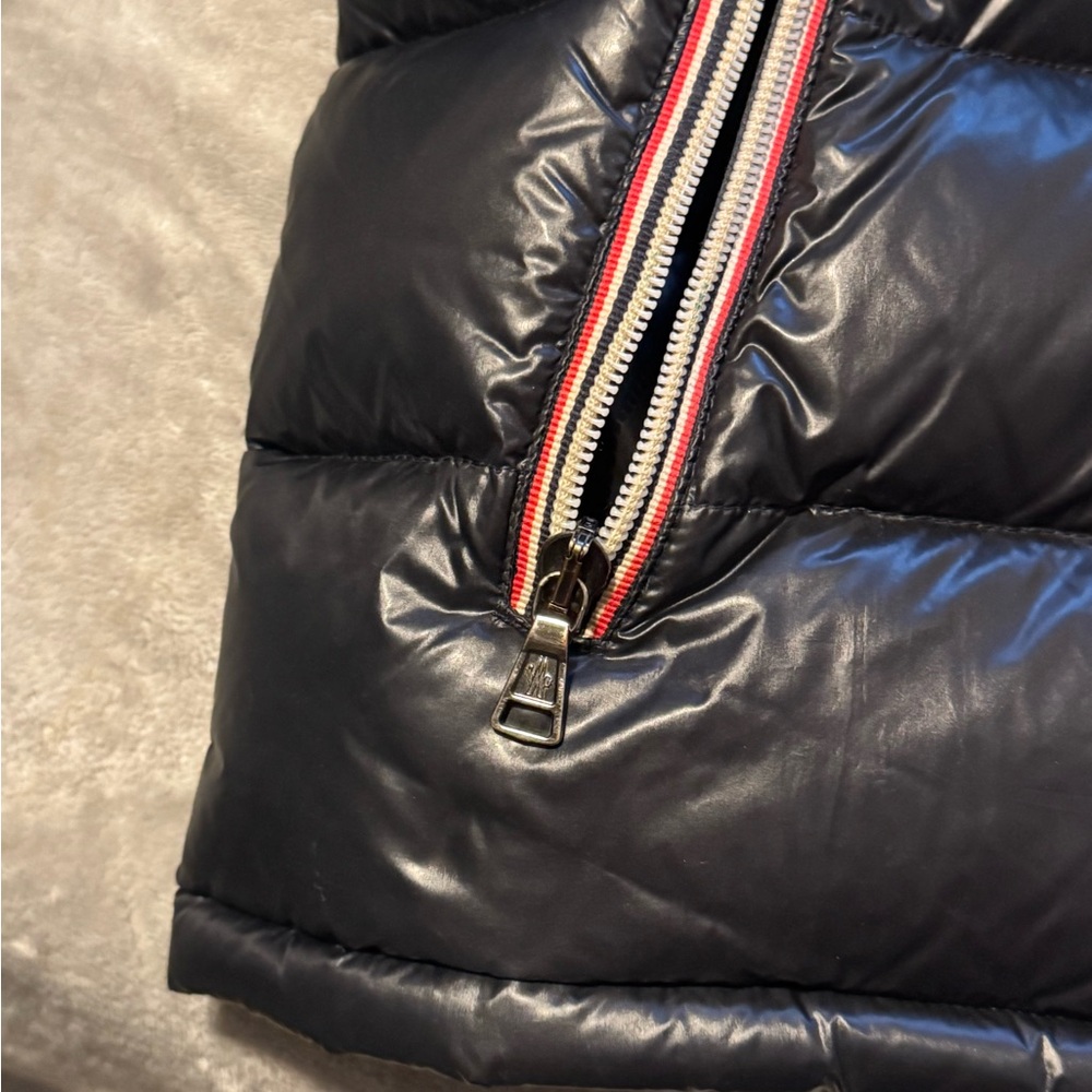 Moncler puffer jacket - Picture 8 of 11